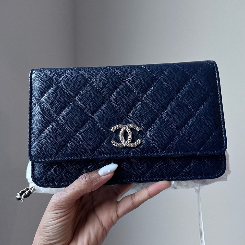 ✨ SOLD ✨ CHANEL Blue Quilted Leather Clutch